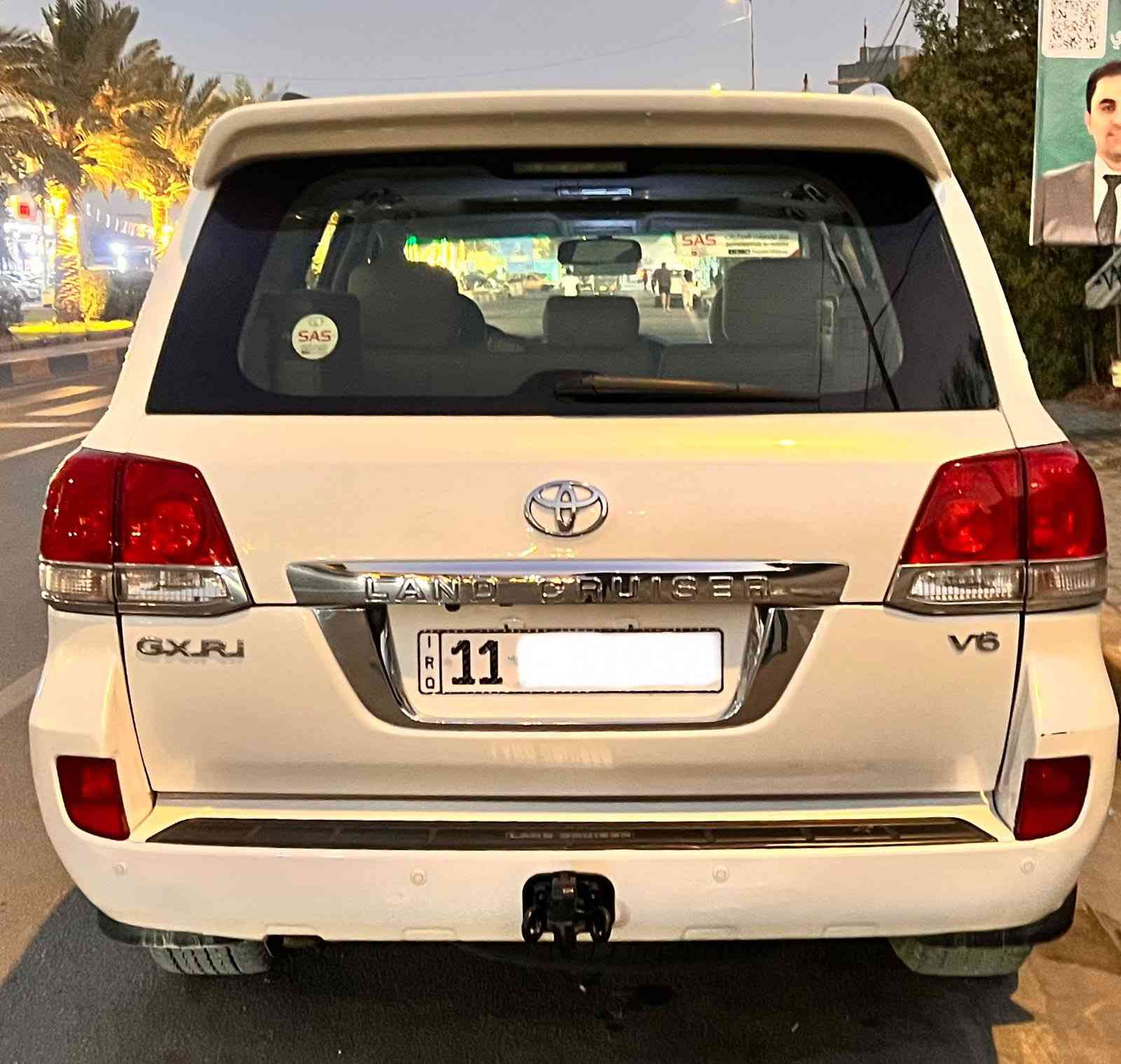 سلام عليكم عندي لاندكروز موديل 2011ستينيه  اصل مكفوله كفاله عامه ماشيه 200بسمي السعر 325$ او بيه مجال  ***********
