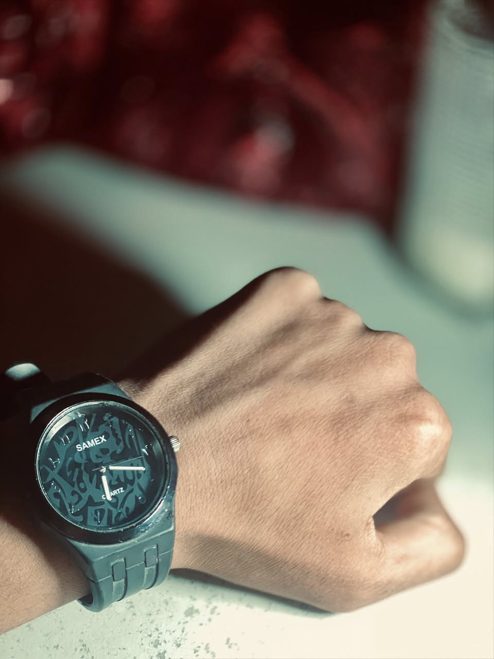 متوفر لدينا ساعات واكسسوارات وهدايه واجهزه للاستفسار واتساب فقط***********
