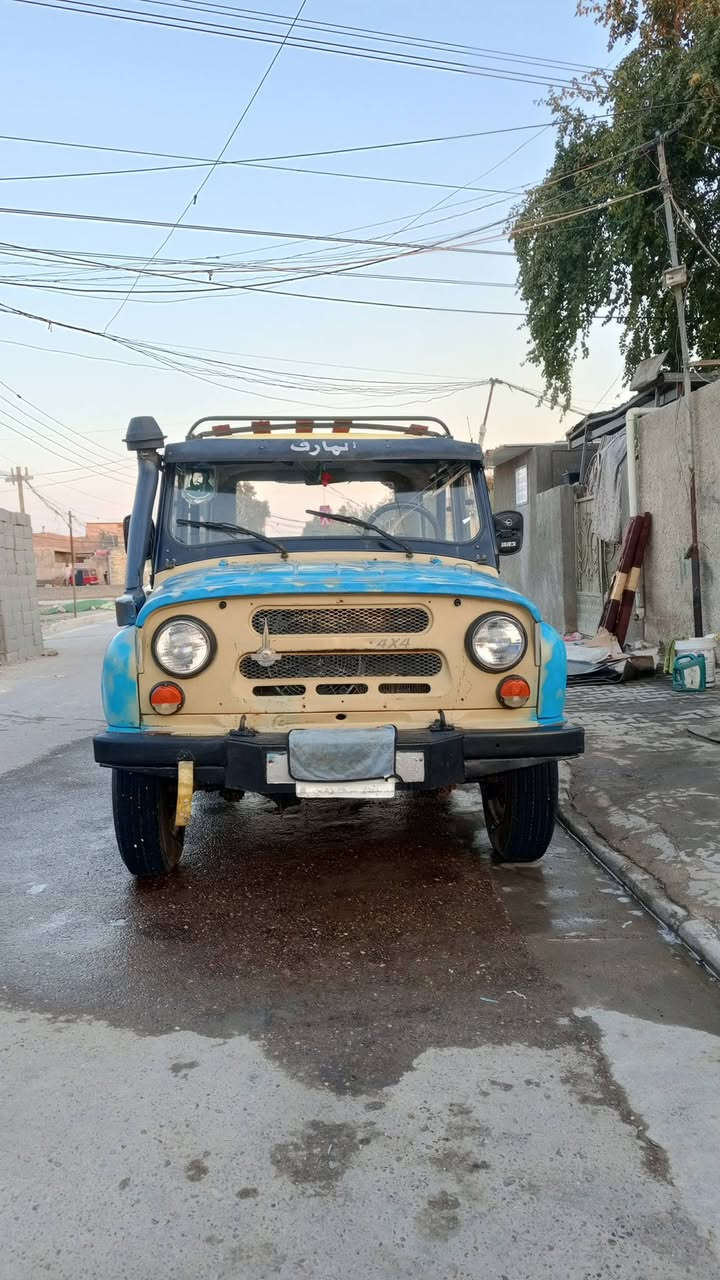 سلام عليكم سياره 2005 جديده ما بيه كل نقص سياره جديده بلاديه داخل وخارج قطرت صبغ ما بيه تخم تاير جديد سياره ما تصرف عليه ربع ***********
