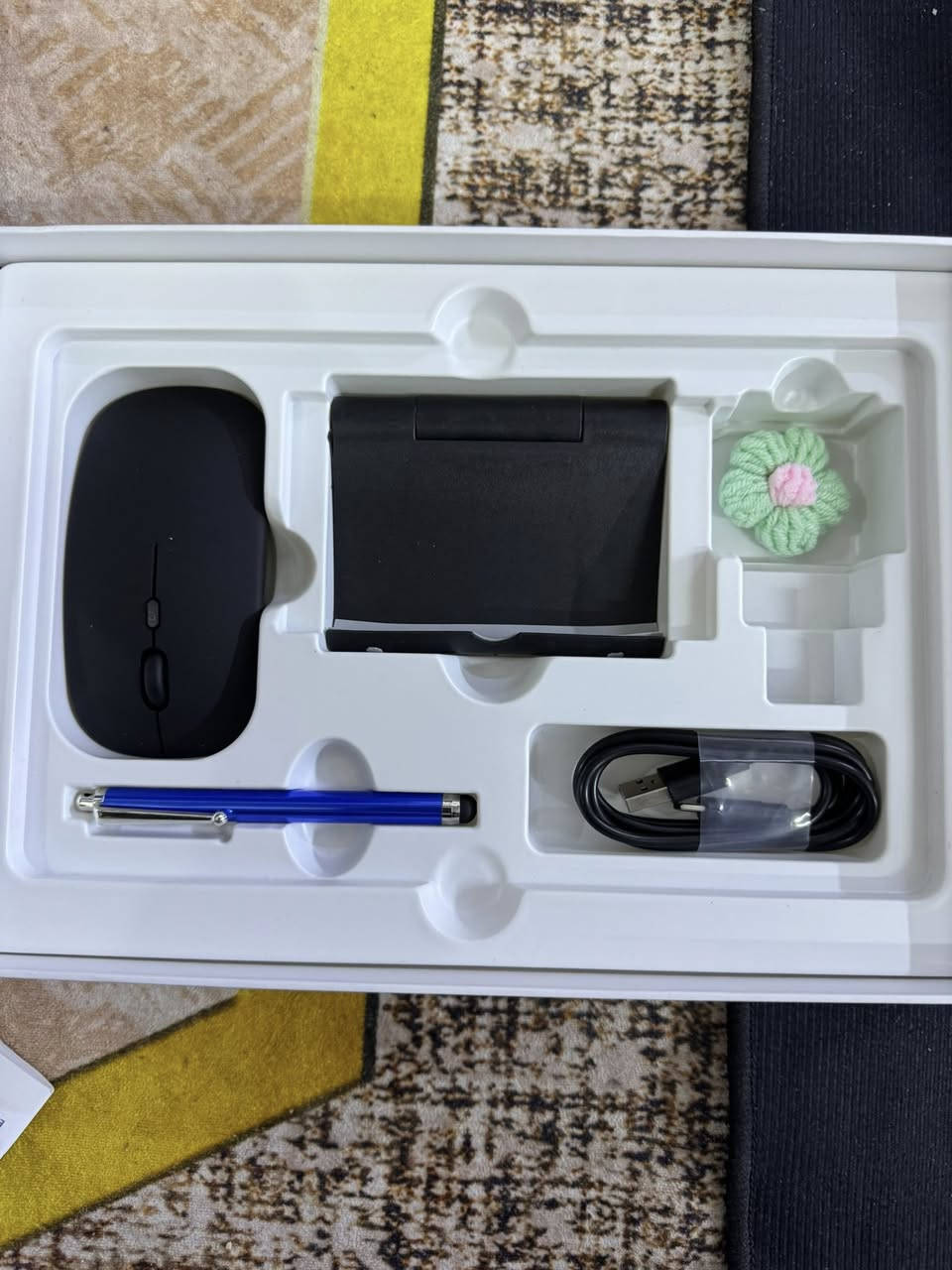 حبايب سلام عليكم هاذه تابلت قطعه مفوله ممفتوحه حته بعده ممعرب ذاكره 512 تواصل ***********
