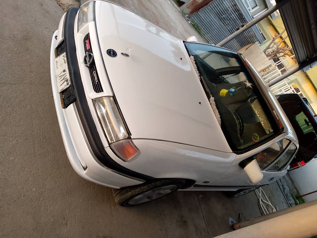 ***********

ئۆپڵ مە کینە18
گێڕتۆماتیک
ئاڕم پلاستیک سلێمانی
مۆدیل91
پێشوپشتی کە پسە 
گێڕو مە کینە بە شە رتی 20فیتە ر
بە قە د یە ک ئاڤانتی خۆشە زۆر  زۆر خاوێنە و زۆرتوندو تۆڵە بە شە رتی هە موشت دە یفرۆشم حە یبی لێ نابینیە وە سحری43گە ڵاو محامە لە لە چوارقوڕنە م رانية, السليمانية
