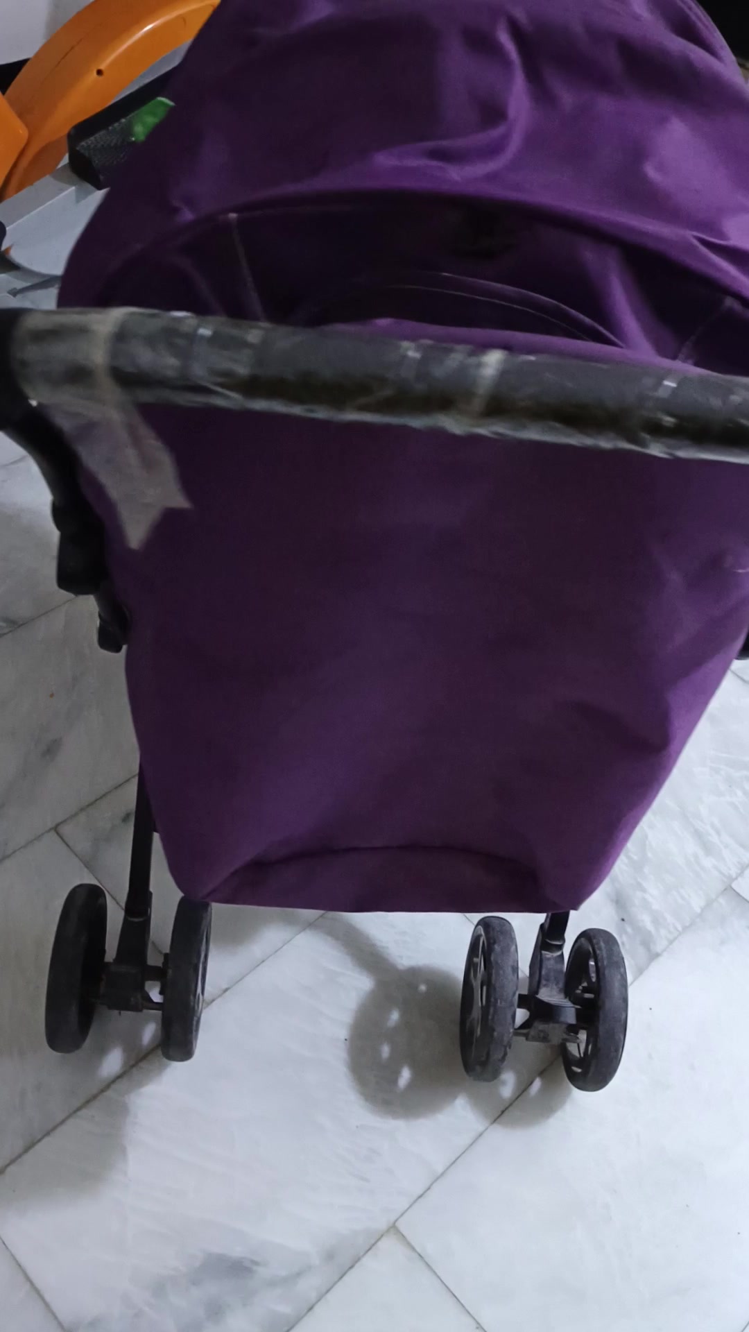 عربانة طفل كبيرة ضخمة استعمال قليل