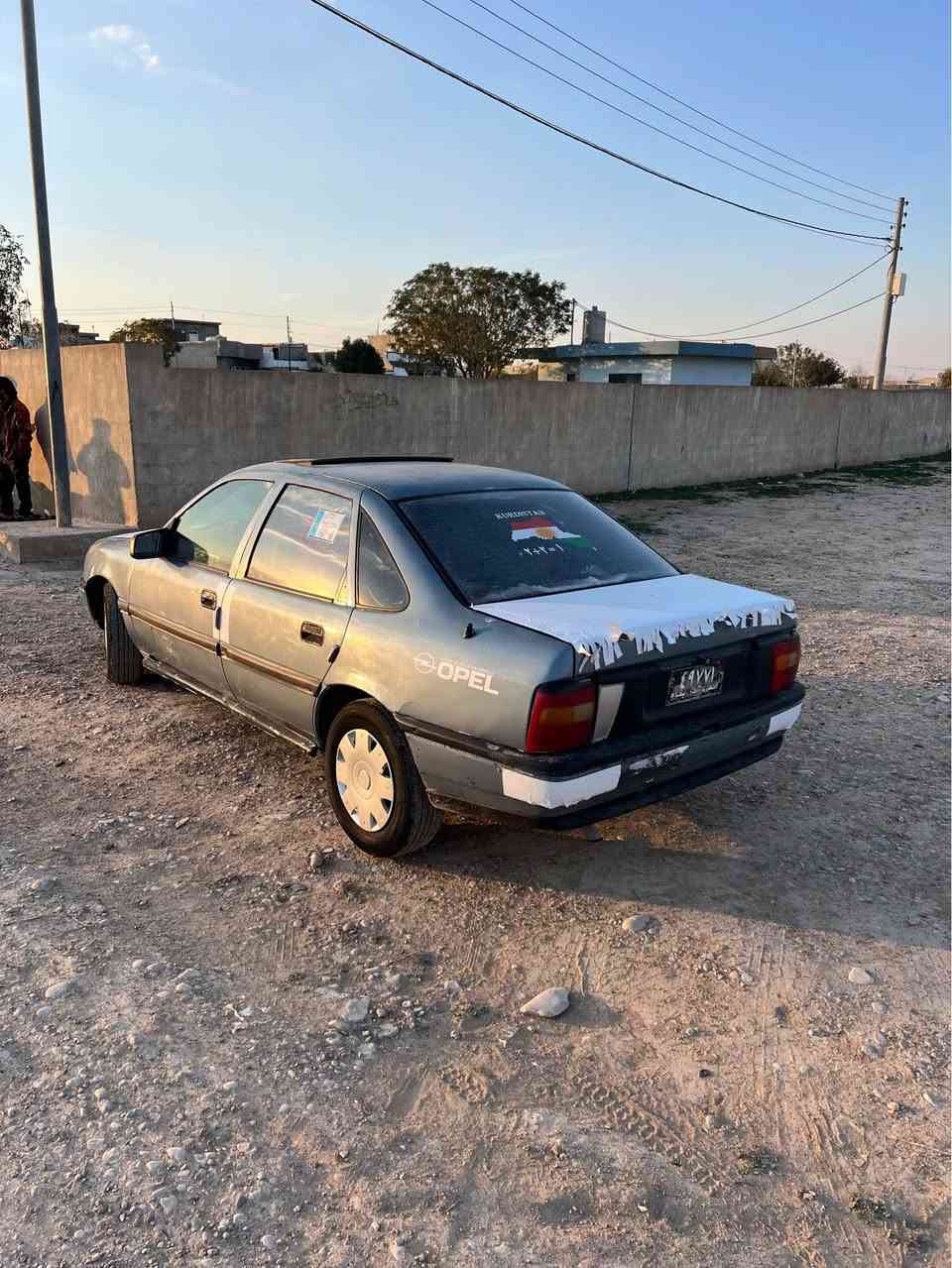 سلام عليكم

ئؤپل ڤيكترا 

مةكينة 16 دوش قايش پان  

گير و مةكينة وةشةرت 

4 تاية تازة 

سةدر كامل لؤكة 

ڤان و گةرمي ئيش ئةكات 

يةك دينار مةسروفي تيا نية 

***********

كةلار سمود كيفري, ديالى
