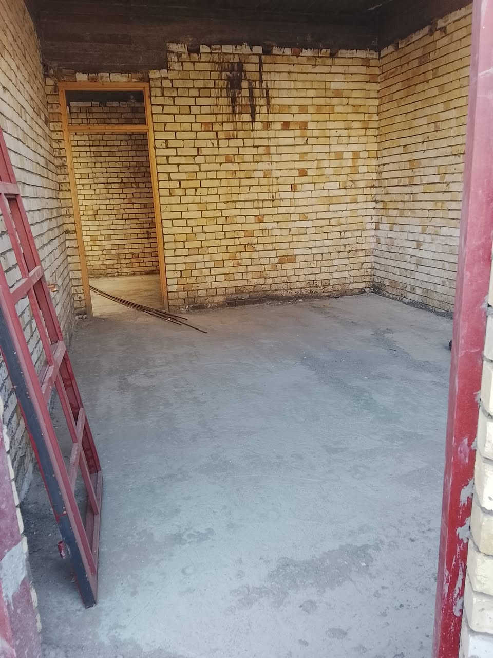 السلام عليكم هيكل 130متر زراعي 
السياسين لطابق لثاني ما كامل اتصال ***********او مراجعة مكتب المؤيد
