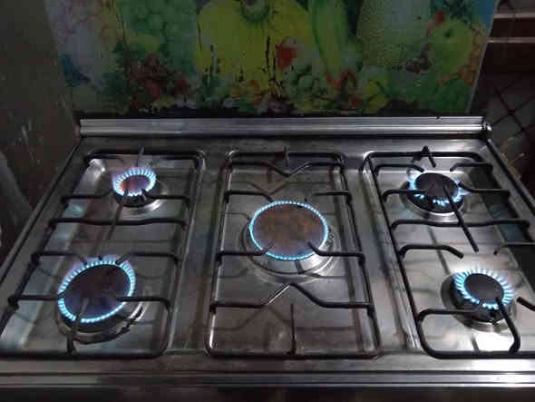 طباخ للبيع سعر 130 بي مجال
***********
