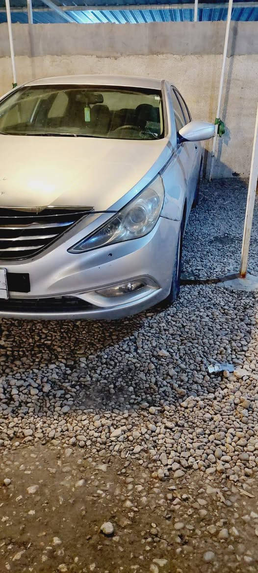 سوناتا
2013
محرك وكًير جاهز 
تبريد شغال 
حدادية جديدة 
تخم تاير جديد 
بدون حادث 
تبديل بنيد ابلادي 
بيها رش جوة الرقم بالجنطة فقط 
السيارة جاهزة بدون نقص 
رقم بابل الماني 
تحويل مباشر 
السعر ١٠٥$ وبيها مجال للشراي 
بابل الإسكندرية 
***********
