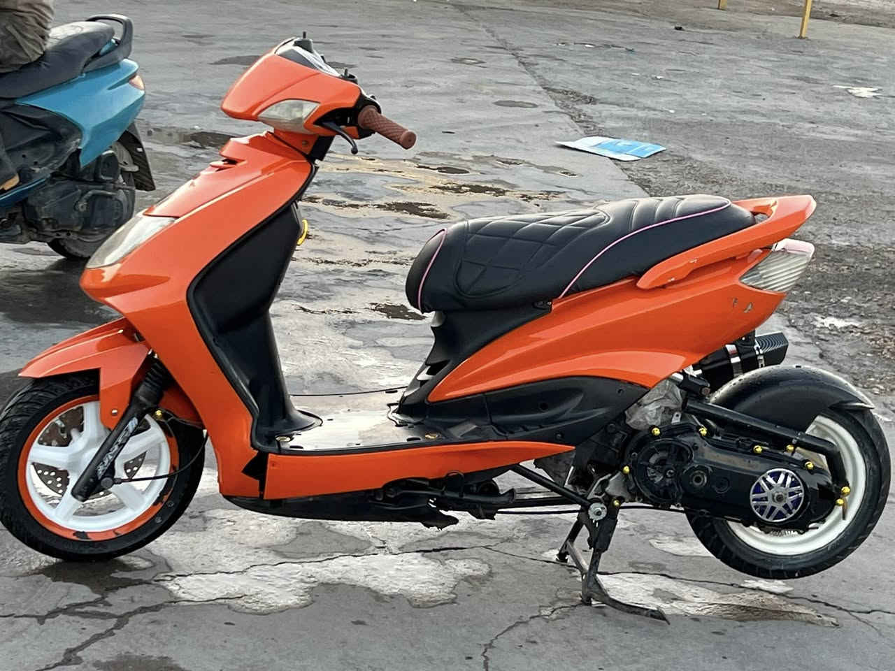 السلام عليكم
سكنز نثيه للبيع مزوده مكينه بلاديه دراجه نكره بكل وقت ما بيه اي نقص سعره ٧٠٠ مكاني بابل قرب سيطره للاثار رقمي ***********
