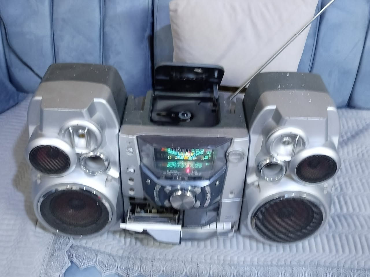 ئەم تەرجیلو سیدی رادوێیە بۆ فرۆشتن سعری 25 هەزار ***********
