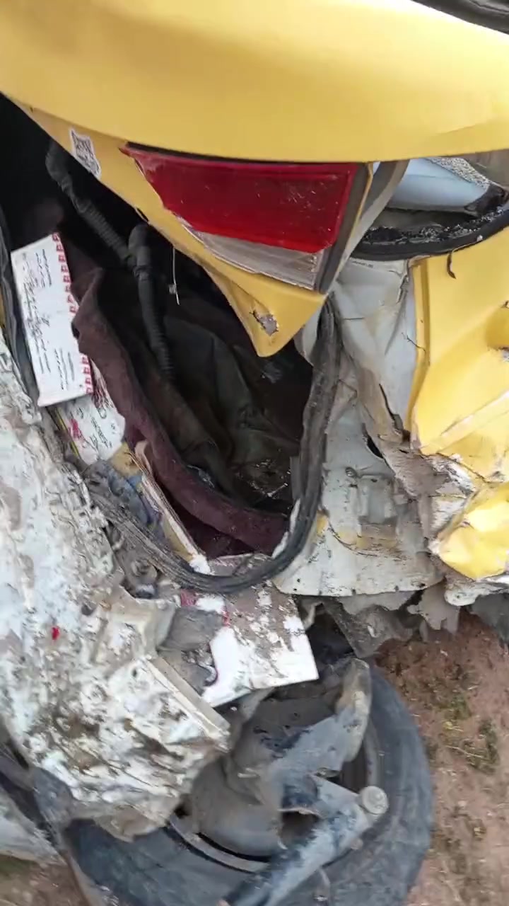 هونداي النترا 2012 بيه بطاقه بنزين سنويه باقي سنه للبيع على وضعيه سعر 40 وبيه مجال رقم تلفون ***********
