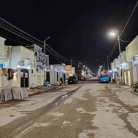 بيت للبيع 150متر على شارع المطار مقابيل ملحق القريه ماء وكهرباء واتبلي...