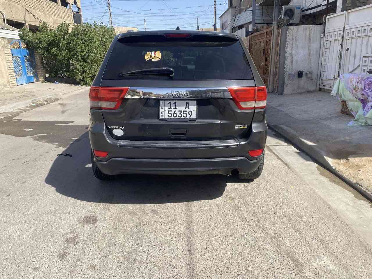 السلام عليكم جيب لاريدو للبيع موديل ٢٠١١ بدون حادث كلين بيها بس صبغ بنيد وجاملغ بدون حادث شاصي ولغد مكفولات ايرباك سليم مكينه ٦ سلندر كير مكينه مكفولات تو ويل تبريد قطعتين مواصفاته بصمه+بصمة ابواب تحكم استيرن شاشة كشنات جلد كرسي كهرباء قطعتين تبريد سستم صوت تخم تاير جديد حدايده جديدة رقم وهزة جديدة سيارة مال بيت ممتعوبه العنوان بغداد حي العامل السعر148وبيها مجال الهاتف *********** غير متواجد ع فيس
