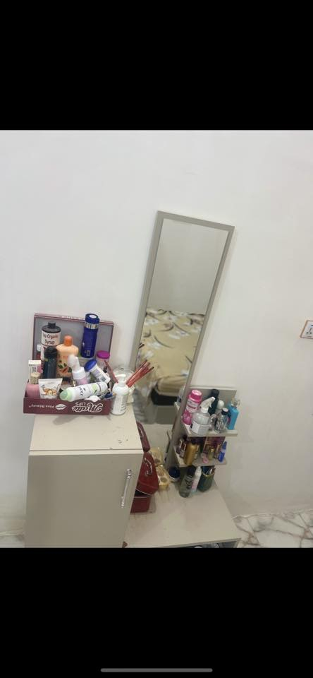 غرفة تركي ٥ قطع للبيع السعر ٦٥٠ وبيها مجال بسيط  ***********نض
