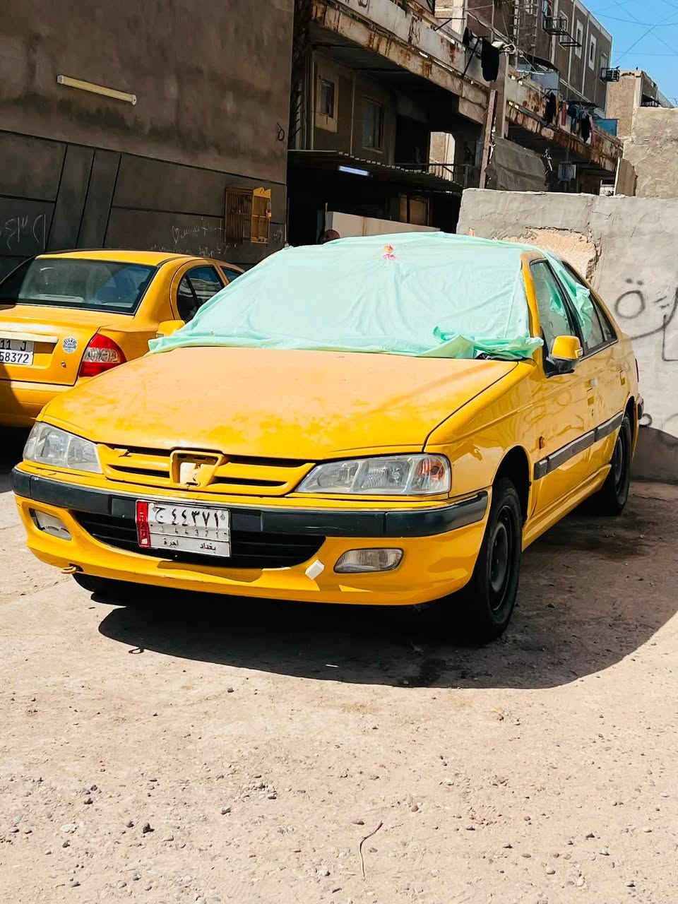 السلام عليكم بيجو بارص ١٥سيارة خير من الله تبريد ثلج وعلي دير وجهك منة سيارة مال شغل باتري جديد وداينمو كهربائيات كلهة شغالة بيهة طخة ورة باب سايق بارد وبيهة البنيد بي طعجة خفيفة سيارة متعبك السعر 40وبيهة مجال الدورة حي الصحة ***********
