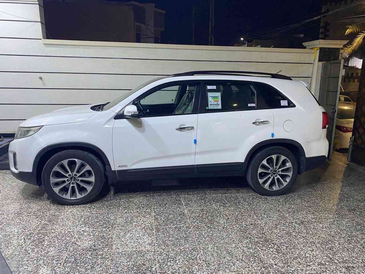 سلام عليكم من رخصت لادمن
كيا سورنتو موديل 2014 فول مواصفات خليجيه كويتي واحد ع واحد اعلى موصفات بسورنتو رقم بغداد باسمي 
سعر 190 وبيها مجال للشراي للستفسار 
***********
***********
