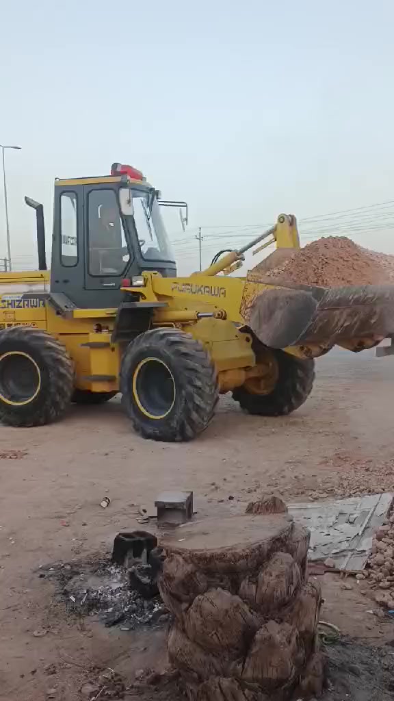 سلام عليكم شفل فوركاوه حجم 310 محرك ازوزه 4سلندر وارد يابان تخم تاير دخول جديد ساعات العمل 2000 كفاله عامه العنوان الديوانية ***********
