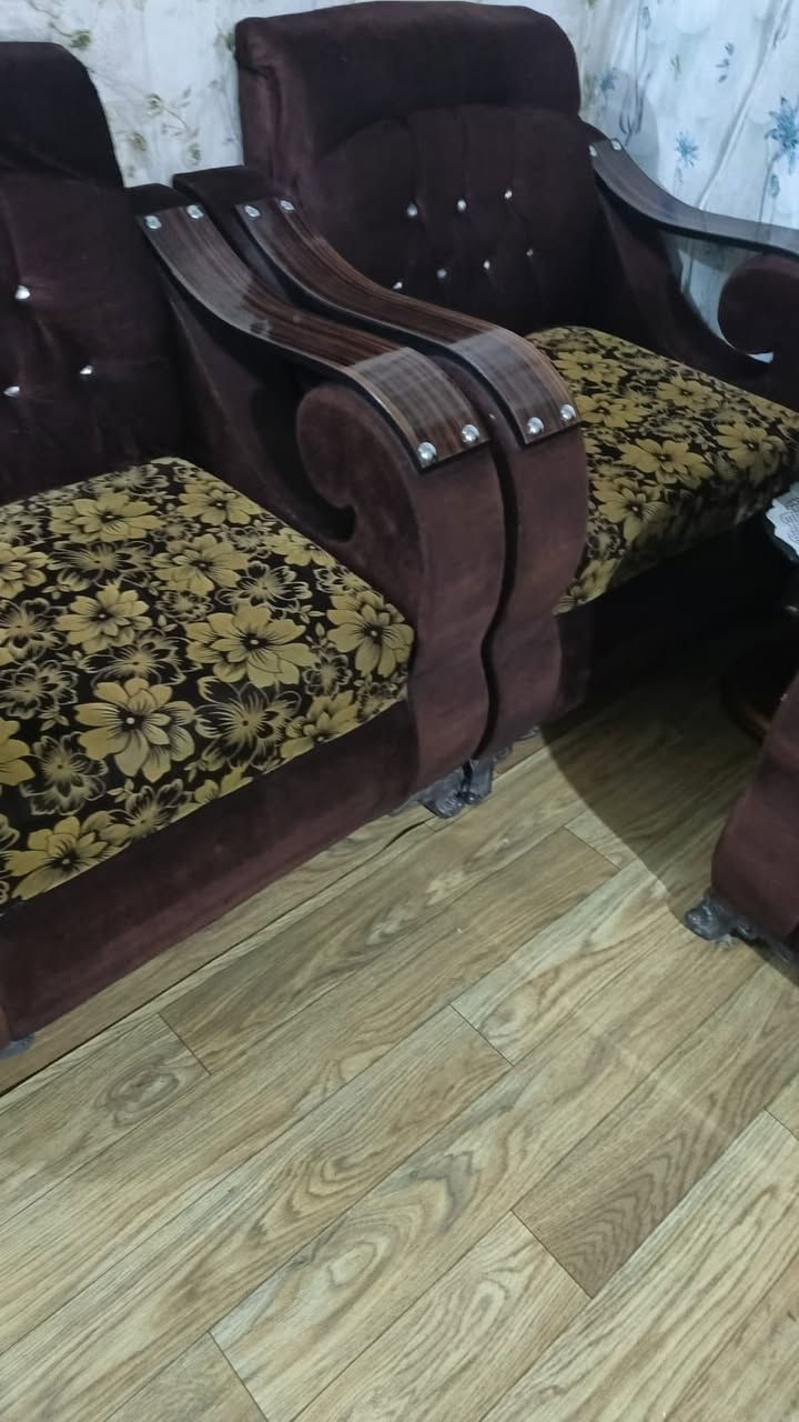 تخم 8 مقاعد ب250 وبي مجال


**إذا كنت صاحب هذا الإعلان وتريد حذفه لأي سبب، رجاءا أرسل رسالة إلى الدعم الفني**