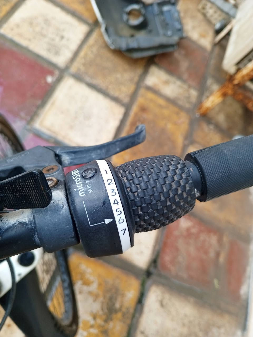 السلام عليكم بايسكلات جبلي ثنين للبيع او مراوس رود
الاول اللي هو الابيض و اسود 

حجم 29

نظيف كلشي مابي شغال كلشي ماعدا التاير الكدام تبدله بس التاير الويل مابي كلشي مكينته شغالة سبع نمرات بي مجرد متروك صارله 5-6 اشهر 

الثاني اللي هو الاسود

 حجم 22 صغير تقريبا 

ايضا نظيف مابي شي مجرد شوية زنجار همين سبع نمرات

ثنينهن ب 170


**إذا كنت صاحب هذا الإعلان وتريد حذفه لأي سبب، رجاءا أرسل رسالة إلى الدعم الفني**