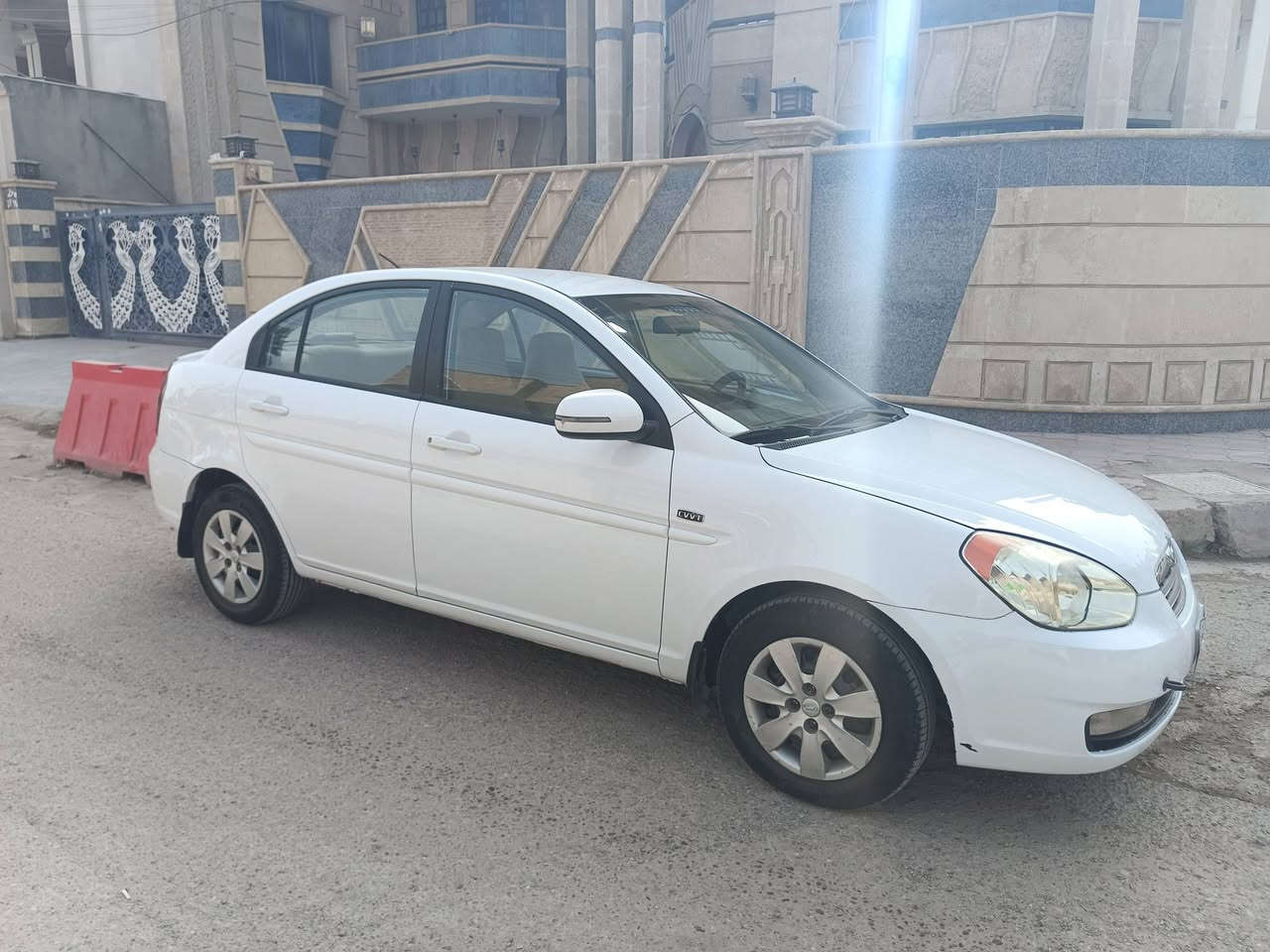 السلام عليكم من رخصت الادمن اكسنت موديل 2011 خليجي سيارة حلوة وجاهزة مكينة ١٦٠٠ بية نص باب صبغ وتكحيل كارت ومكنات بارد فقط مكان السيارة بغداد الأعظمية رقمي للتواصل *********** السعر 97 وبية مجال. للشراي
