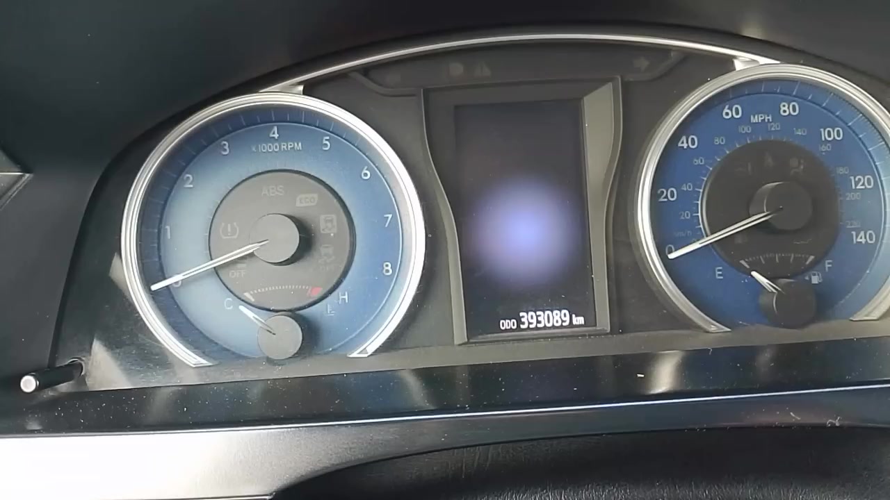 كامري للبيع 2017  LE 
بيها قطعتين باب السائق والجاملغ الخلفي
طخم جديد اربع تواير جدد
سيارة رقم دهوك والسنوية بأسمي
سعر 148 بيها مجال 
***********
