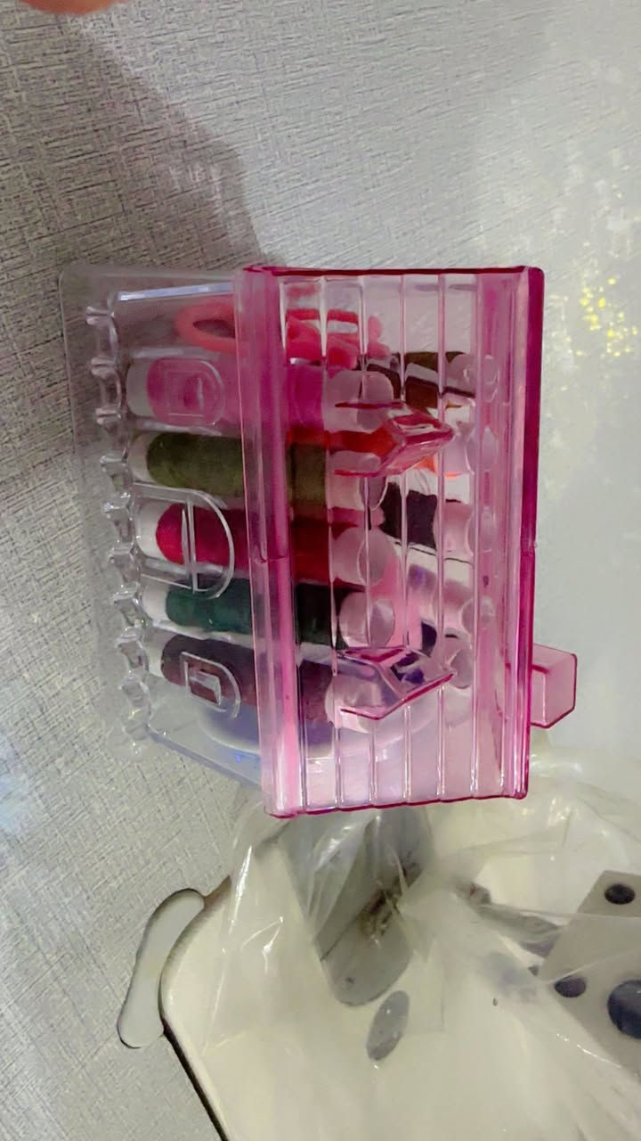 السلام عليكم مكينه براذر حاسبه كاتم تحكم سرعه تحكم ابره تحكم اناره بالكارتون المكان بابل-الاكرمين السعر: 330 الف فقط وبيها مجال للطيبين مع هديه سيت ابر مع دبة دهن مع هديه بسيطه ومواكيك ،  الرقم :*********** .
