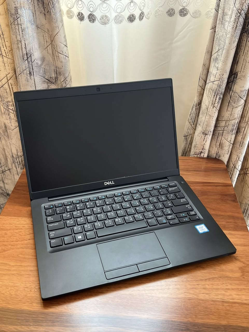 السلام عليكم
لابتوب DELL معالج i7 جيل حديث للبيع .

اللابتوب جدا نضيف وادائة قوي ومواصفاته جدا عالية يفيد الي عنده دراسة او العاب او 
تصميم او غيرها من الاستعمالات.

المواصفات :
المعالج intel cori 7
الجيل : الثامن
كرت الشاشة : intel UHD GRAPHICS 
الرام : 8GB DDR4 
الذاكرة ( الهارد ) : SSD 256GB  M.2
الشاشة : حجم 13.3 حوافها جدا ناعمه دقتها  تشغل 4K ضد التوهج ips فدشي كلش راقي.

المميزات:
اللابتوب جدا سلم ووزنه خفيف 
كيبورد ضوئي ليزري
الشاشة حجم 13.3 بحواف ناعمه جدا.
اللابتوب جيل حديث ومعالج i7 احسن فئة بالمعالجات .
منصب عليه وندوز 11 برو مفعل مدى الحياة.
منصب عليه اوفس مفعل مدى الحياة .
كيبورد عربي انكليزي ليزري ضوئي.
كامرة امامية جدا واضحه.
سماعات ستيريو .
بطارية اللابتوب ليثيوم تطول وياك بالاستعمال المكثف اقل شي 4 ساعات

المنافذ :
منفذ الشحن
منفذ التايب سي للبيانات
منفذ HDMI
منافذ USB ومنفذ Aux

الملحقات :
ملحقاتها كله كاملة وجديدة غير مستخدمة لان ماصارلي فترة بسيطة جدا من اخذته.
شاحنة اللابتوب اصلية مختومه من شركة DELL  .
جنطة اللابتوب ماركة اصلية وبعدهي جديدة مامستعمله ابدا .

اللابتوب كلش نضيف ومواصفاته قوية ومحترمه وتصميمه سوبر سلم ومرتب .
ومابي أي نقص كيبورد سماعات انترنت شاشة كامرة كله شغال وممتاز ومابي اي 
نقص من اي ناحية.

*********** بي واتساب

السعر : 285 الف وبي مجال قليل .
مكاني النجف 
واليريده توصيل هم موجود ان شاء الله

(لابتوب DELL دل دلل جيل حديث حسابة لابتوبات للبيع النجف بغداد الموصل البصرة)
