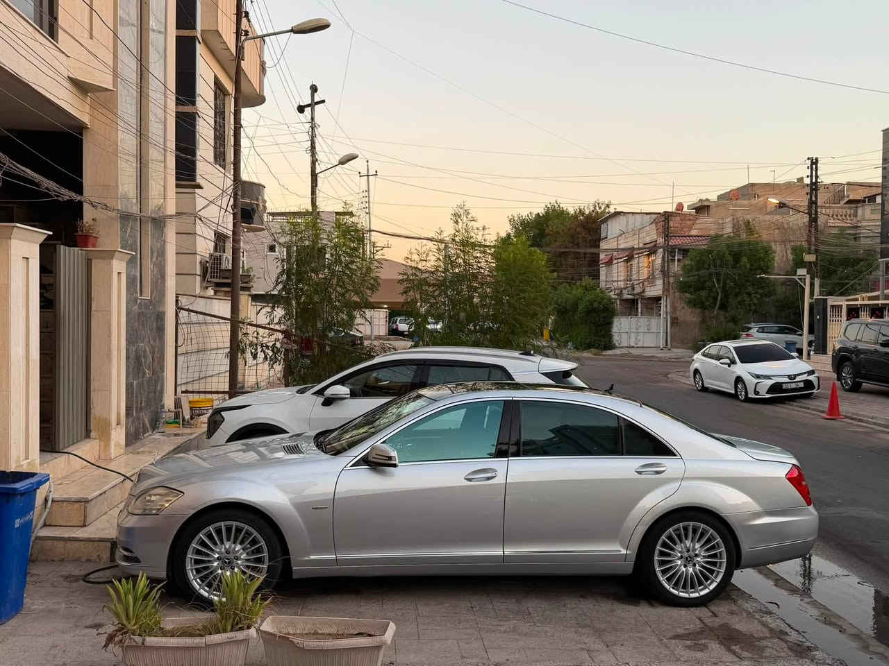 السلام عليكم مرسيدس S350 موديل ٢٠٠٧ فول مواصفات ناضور بنوراما كراسي تبريد تدفئة اربعة سيارة جديدة صفر مسج مناقصها اي شي السعر 165$   ***********
