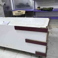 موجود غراض للبيع مال محل حلويات وغذائية كامل لسبب عدم التفرغ ابيع كامل...