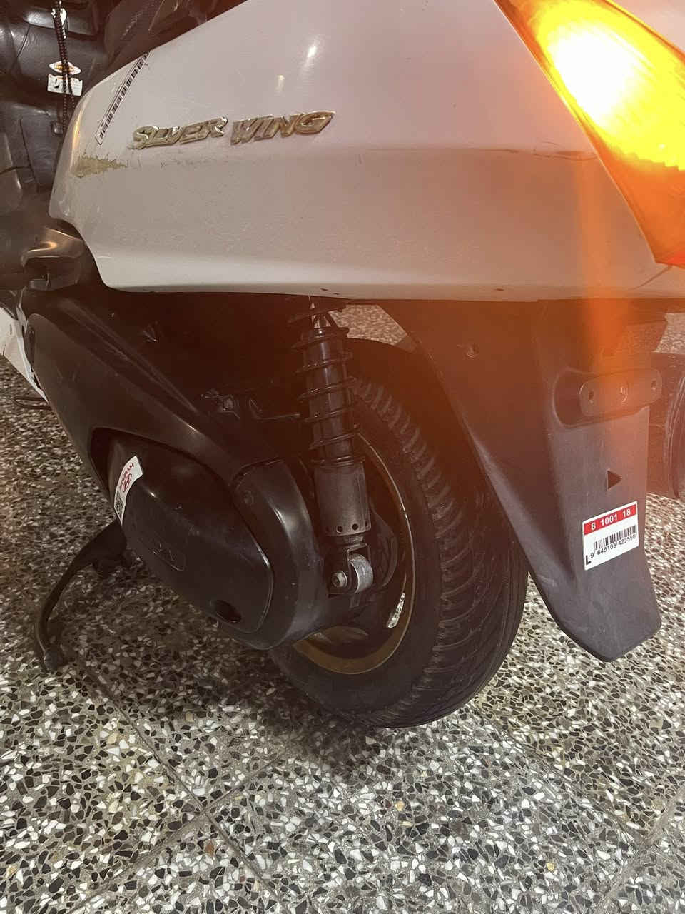 سلام عليكم دراجه سلفر ونج مكينه 600مكينه مكفول  بغداد شلعه سعره 12 روقه رقم 0771331405وبيه مجال


**إذا كنت صاحب هذا الإعلان وتريد حذفه لأي سبب، رجاءا أرسل رسالة إلى الدعم الفني**