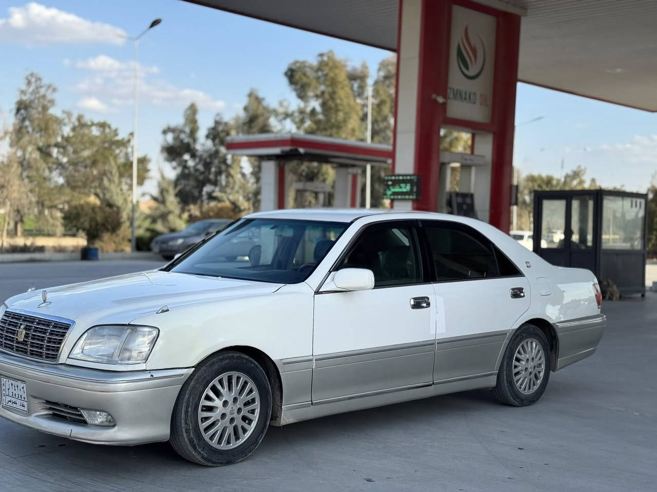 مەلیکە موس دیفۆڕ گەورە تاقانە٤٦گەڵا
خوار هەموو بازاڕ 
2001 
پەردە
کوشن کارەبا
سێ دوگمە
گێڕ و مەکینەی بەشەرت 
نموونەی جوانی 
بێ چاڵ 
سەقفوو شانی شوشەیی
تاقم پێش و دوای چرکەی تیا نیە 
سوکانی بۆشی تیا نیە زۆر خۆشە سوکانی 
سەقفی بۆیاخ نیە بەشەرت ✅
کەڤەر گۆڕاو نیە بەشەرت ✅
ژمارە شانسی بەشەرت✅
یەک پارچەی بۆیاخە 
سعری خوار هەموو بازڕ 
٤٦ گەڵا مەجال
*********** 
ئەدمینی دڵ ♥️
