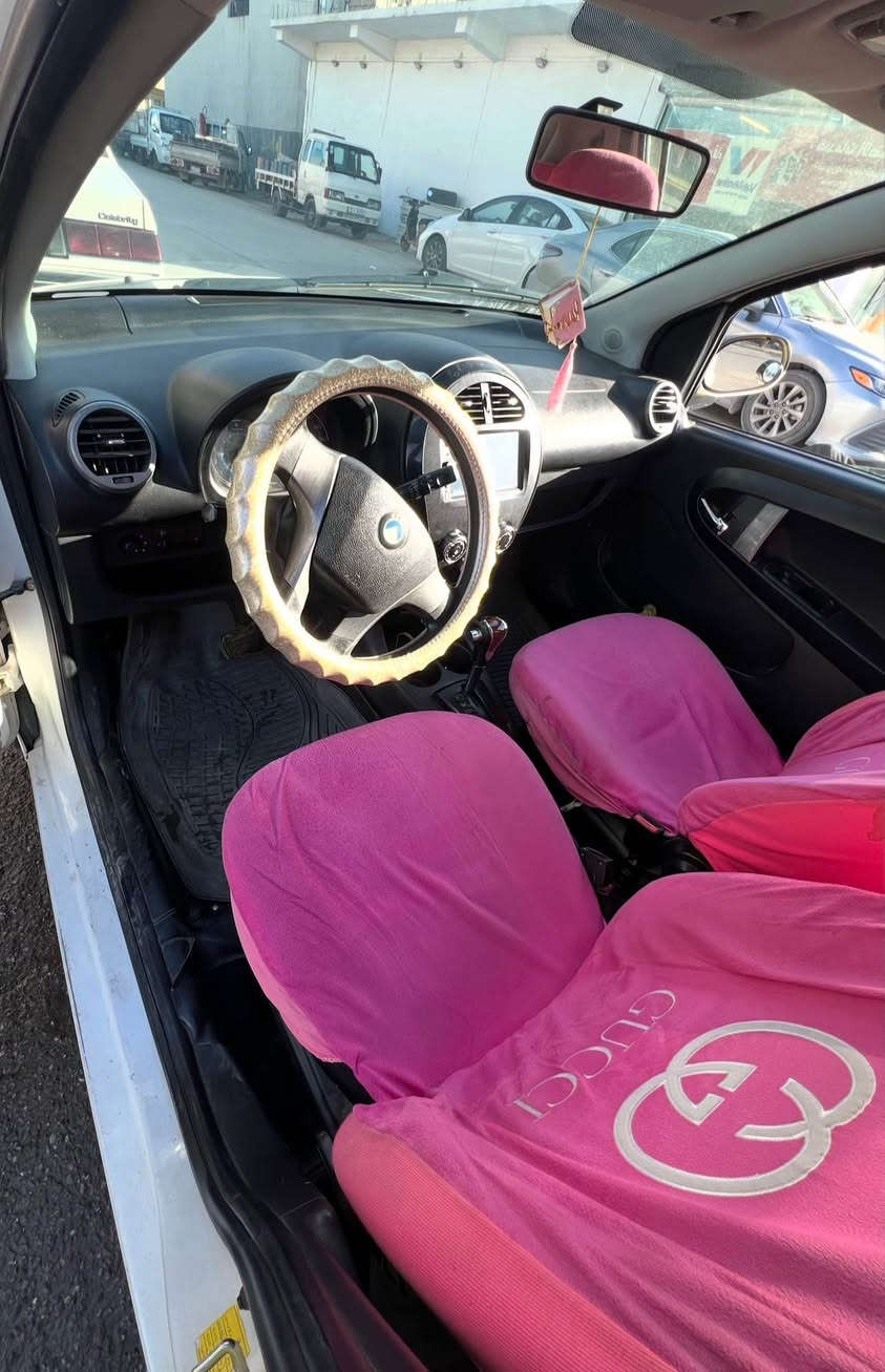 جيلي باندا GX2 كروز اسبير خلفي LC
موديل 2014
كير اوتو 
تبريد و تدفئة شغال 
شاشه و كاميرا خلفي
ارضيه مغلفه
الكير والمحرك مال ( تويوتا كورولا ياباني )بالشرط
رقم سليمانية
شرط التحويل والغرامات 
بطاقة بانزين موجود
سياره بيها 3 قطع صبغ . 
(والسعر 57 ) و بي مجال مكاني كركوك *********** كركوك, العراق
