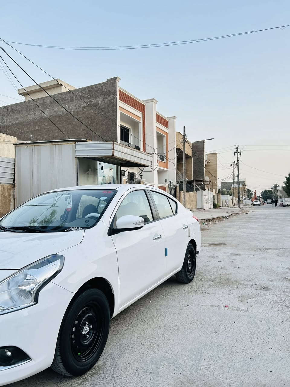 نيسان صني مصري موديل 2024 رقم اربيل 
موصفات المصري معروف بيه قطعتين صبغ بس سعر 125 وبيه مجال مكاني بغداد الدوره ماشيه 36الف  *********** بي واتساب
