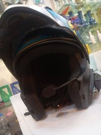 خوذه فك قلاب نضافه 100% مستعمله ايام قليله جهاز مايك اصلي  عزل فول 100...