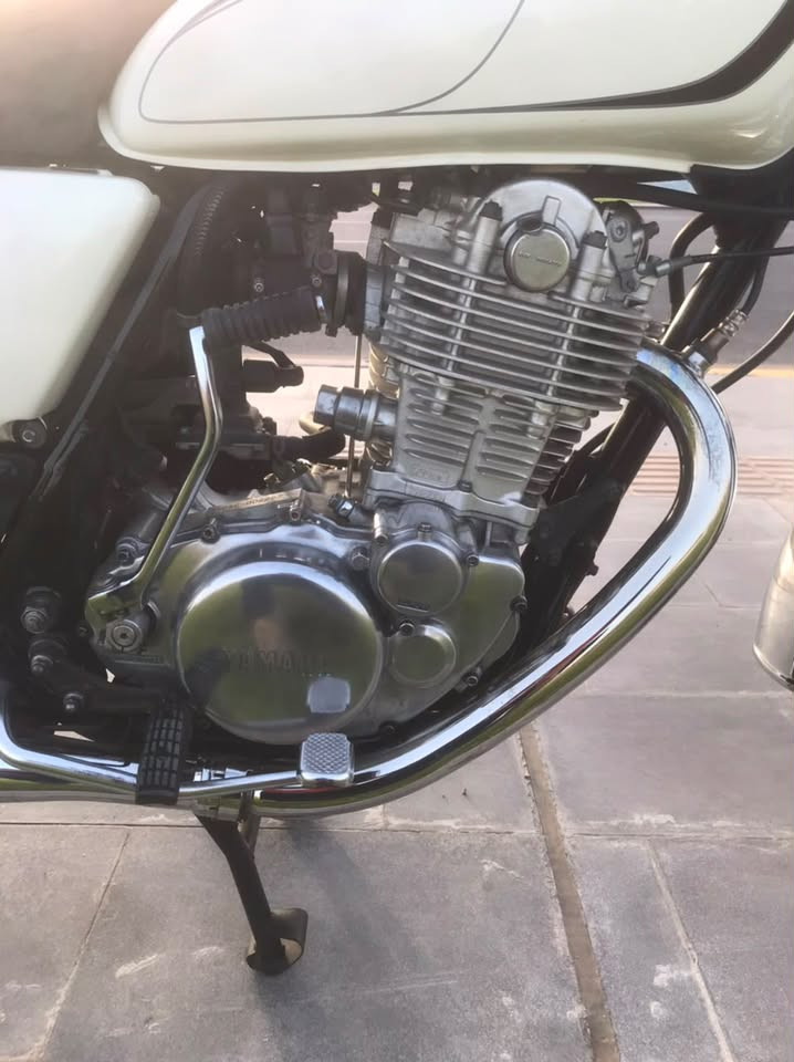 دراجة yamaha sr400
مديل 2013 نوزل حديث وارد يابان استيراد خاص
بحالة الوكالة بلادية بالكامل دخول حاوية بدون اوراق مكينة 400cc هندر بدون سلف كلاسيك***********
