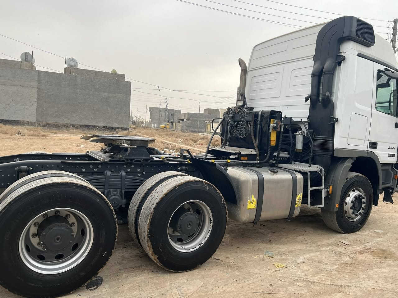 للبيع 2009 بلسنويه قلاب راس قاطره معلايه 21 بسمي سنويه  29 السعر  725  وبيه مجال المكان الرمادي    رقم الهاتف. ***********
