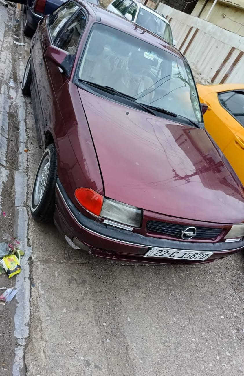 استره   مديل 93 ؟  مكينه 18 بطاقه بانزين موجوده وبسمي وسنويه لحد 2030 وشرط التحول مكاني كركوك *********** لسياره جاهزه من ناحيه المحرك المكينه  كهربائيات شرط والكشر نضيف بس لدعاميه بيهه ملاحضات بسيطه سعرهه 45وبيهه مجال
