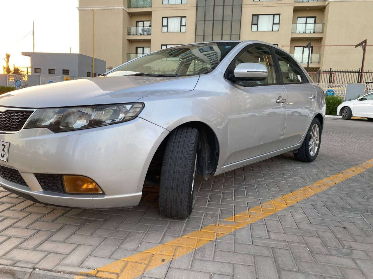 كيا سيراتو موديل ٢٠١١ خليجي نظيفة كلش
رقم سليمانية الجديد  سنويه جديده باسم عربي
محرك ١٦٠٠ جديد
مري شفط اشاير بالمري
حساسات خلفيه
تحكم ستيرن جهتين
السيارة كفاله عامه ما عدا باب مبدل نفس اللون اصلي
ماشيه ٣٠٠
رقم الهاتف ***********
مكاني بغداد الكرخ حي الحسين
السعر ١٠٠ ورقه
