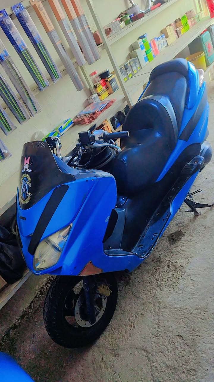 السلام عليكم
فورزا 0/8 للبيع اي نقص ما بيهة مكينه مكفوله كله شغال سلف اشاير لايت عالي ناصي دبل اشارة بكلايت كله شغال دشبول كله شغال ما عدا الگير ملغي بريك امامي خلفي دسك ABS اگزوز رياضي 

السعر 750 

مكان حله شارع 100


**إذا كنت صاحب هذا الإعلان وتريد حذفه لأي سبب، رجاءا أرسل رسالة إلى الدعم الفني**