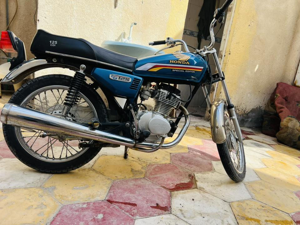 دراجه كلك تعمير مكفوله عشائرين مكينه 24 شاصي  18مكاني سوك الشيوخ الشراي بيه خيرويدلل *********** السعر 600
