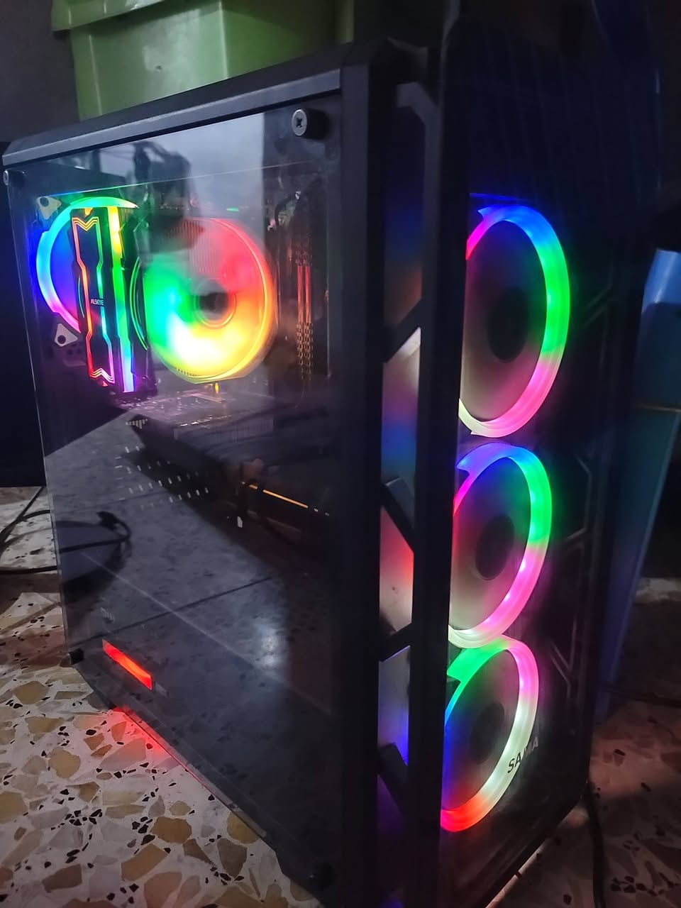 تجميعه بسعر مناسب للجميع وتشغل الي تريده باداء حلو وتفيد للمونتاج والالعاب 

المواصفات
 • المعالج: Ryzen 5 3600
 • كارت الشاشة: GTX 1650
 • المذربورد: B450
 • الرامات: 16GB Corsair
 • التخزين: SSD 128GB + HDD 1TB
 • الباور سبلاي: 500W RGB
 • النظام: Windows 11 Pro مفعل
وكل هاي ب ٤٢٥ الف و اذا وياها  شاشه 27 بوصه من شركه asus المعروفه و 144 هيرتز تصير ب ٥٢٥

حياكم مكاني بغداد الدوره حي المعلمين


**إذا كنت صاحب هذا الإعلان وتريد حذفه لأي سبب، رجاءا أرسل رسالة إلى الدعم الفني**