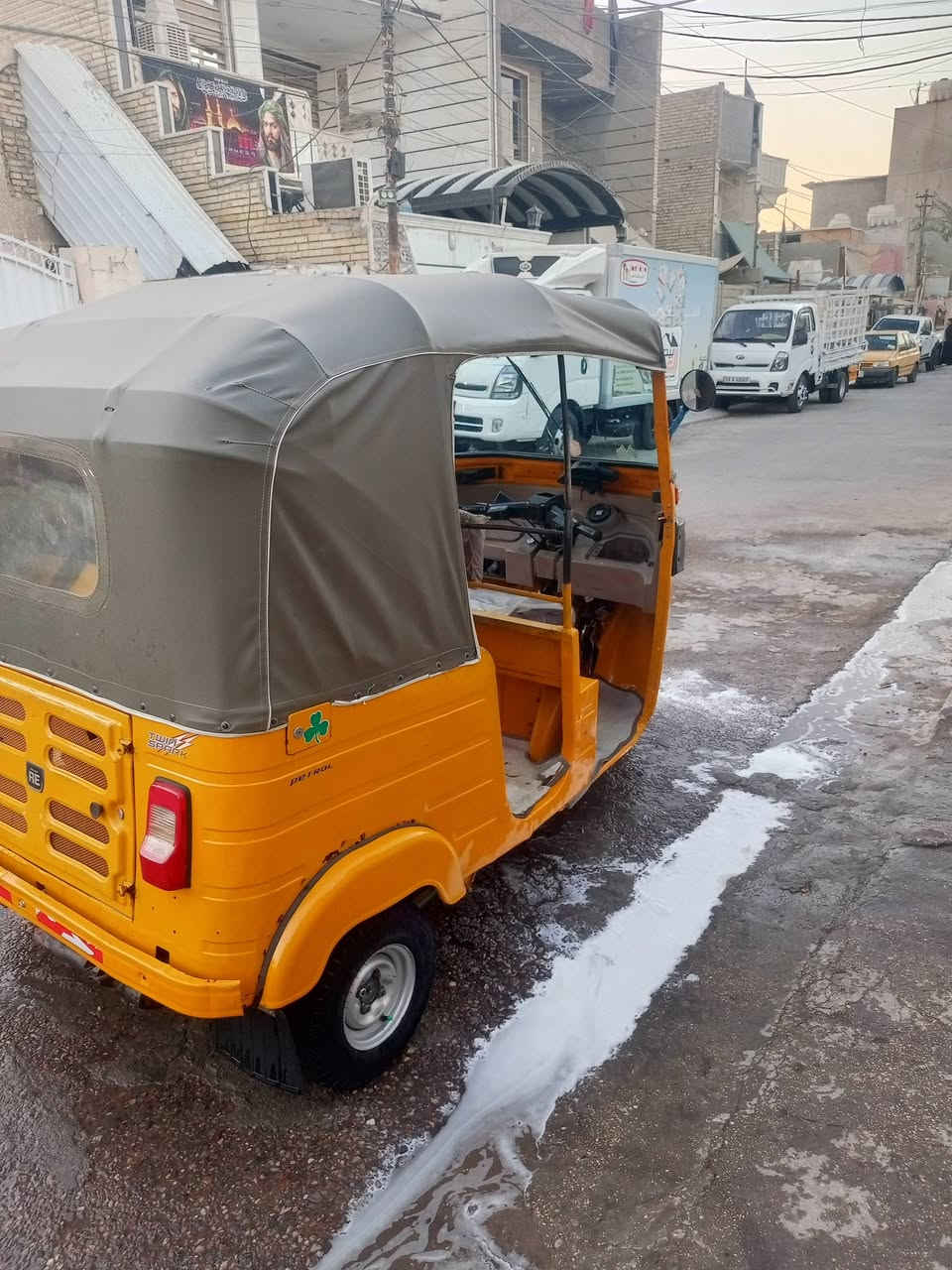 يسلام عليكم تكتك موديل 19شهر12 رقم بغداد نكليزي تحويل ثاني يوم مكينه لاتبخير لا تنقيص بيهه بس لغود رش بدون معجون اثر زلوغ  السعر 5800وبيهه مجال مكاني البلديات ***********
