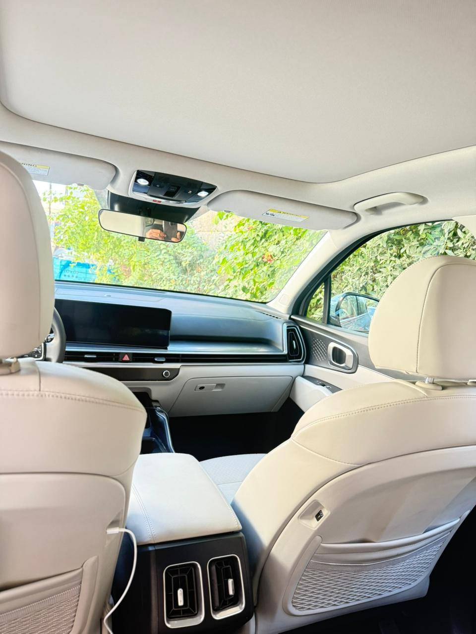 السلام عليكم
سورنتو امريكي موديل ٢٥ ماشيه 6 الف فقط
 لون اسمنتي
رقم اربيل بأسمي ترقيم جديد
حادث بسيط جدا موضح بالصور بنيد صبغ وربع دعاميه 
لا شخوط لا تكحيل لا بارد السياره موس
كلشي بيها بلاد من لايتات من راديترات بشرط غاز الشركه بدون دواخل نهائي
مواصفتها 🚙
محرك ٢٥٠٠ 
٧ راكب والكشنات الخلفيه تنطوي كهرباء
رادار امامي خلفي جانبي
حساس امامي خلفي
 بنوراما
 داخل جلد اوف وايت
 تدفئه كشن
 هزاز ستيرن 
شحن واير ليس
وباقي المواصفات معروفه
مكان السياره بغداد الكرخ سعرها 275 وبي مجال بسيط جدا
***********
