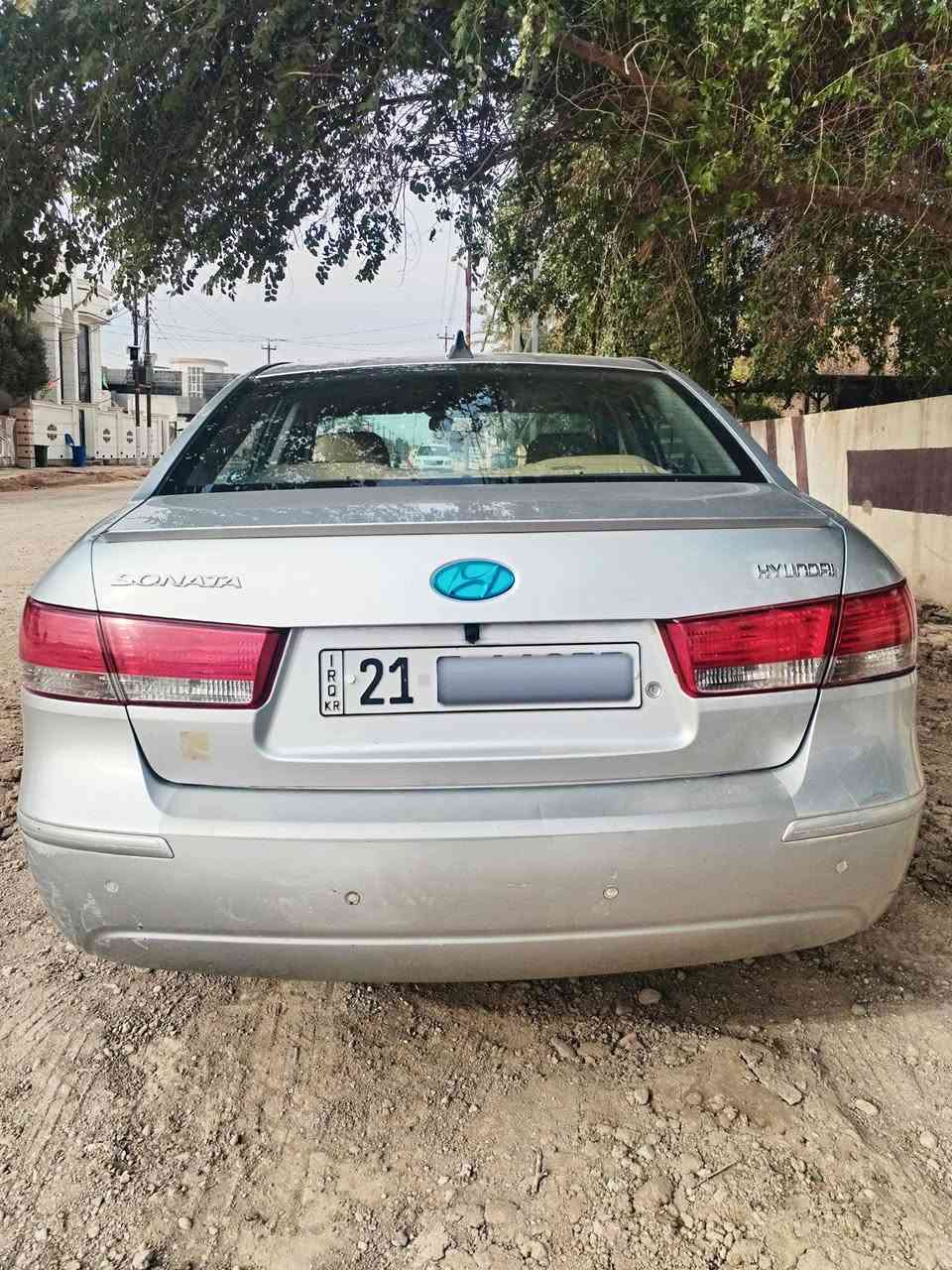 سلام عليكم سوناتا 2010 خليجي 
مكينه 2400 دوش كير مكينه مكفولات صدر جديد تايرات جديده قبل سبوع شادهن شاشه كامره تبريد خير من الله  رقم سليمانيه ضرر بس جاملغ مبدل أيسر واليمن بارد قليل 
فقط باقي كفاله من كل شي سياره جديده حلوه حيل مابيه نقص ربع ما تصرف عليها السعر 125 مجال قليل
*********** أقره تفاصيل اتصل مو شراي خلي يعبر منشور
