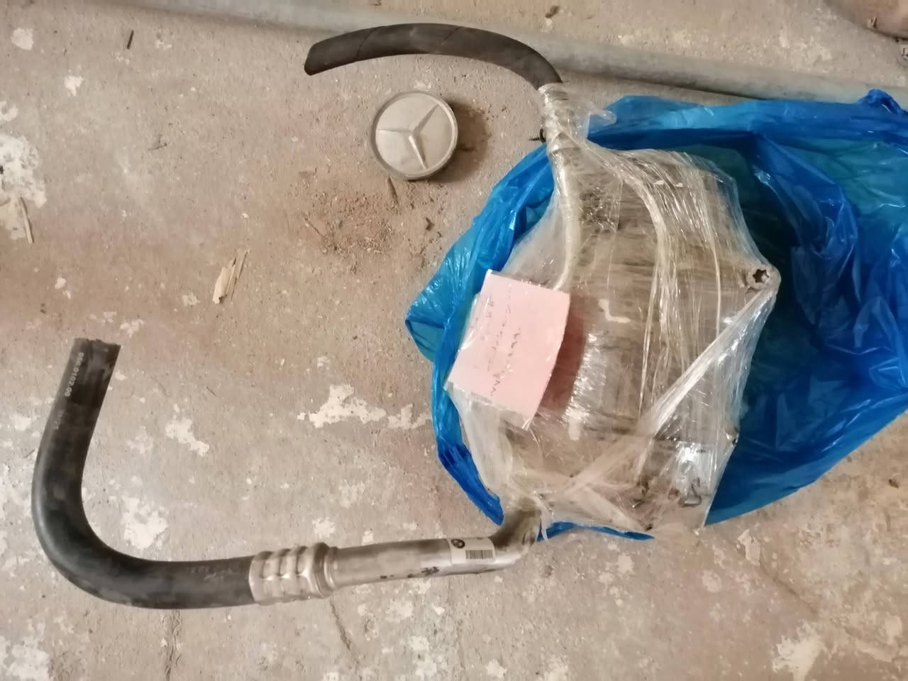 السلام عليكم
غراض بي ام للبيع
1-نوزلاتX50
2-جعمقه
3_تكيه كاسحه جديده
4_فيبره كير غواصه 320
5_سلايت كاسحه جديد
6-جاملغ 525 حاويه
7-كمبريسر حاويه X5
9-فلتر شويه
10_تاير X5 الخلفي العريض
رقم الهاتف ***********
العنوان ناصريه مركز
