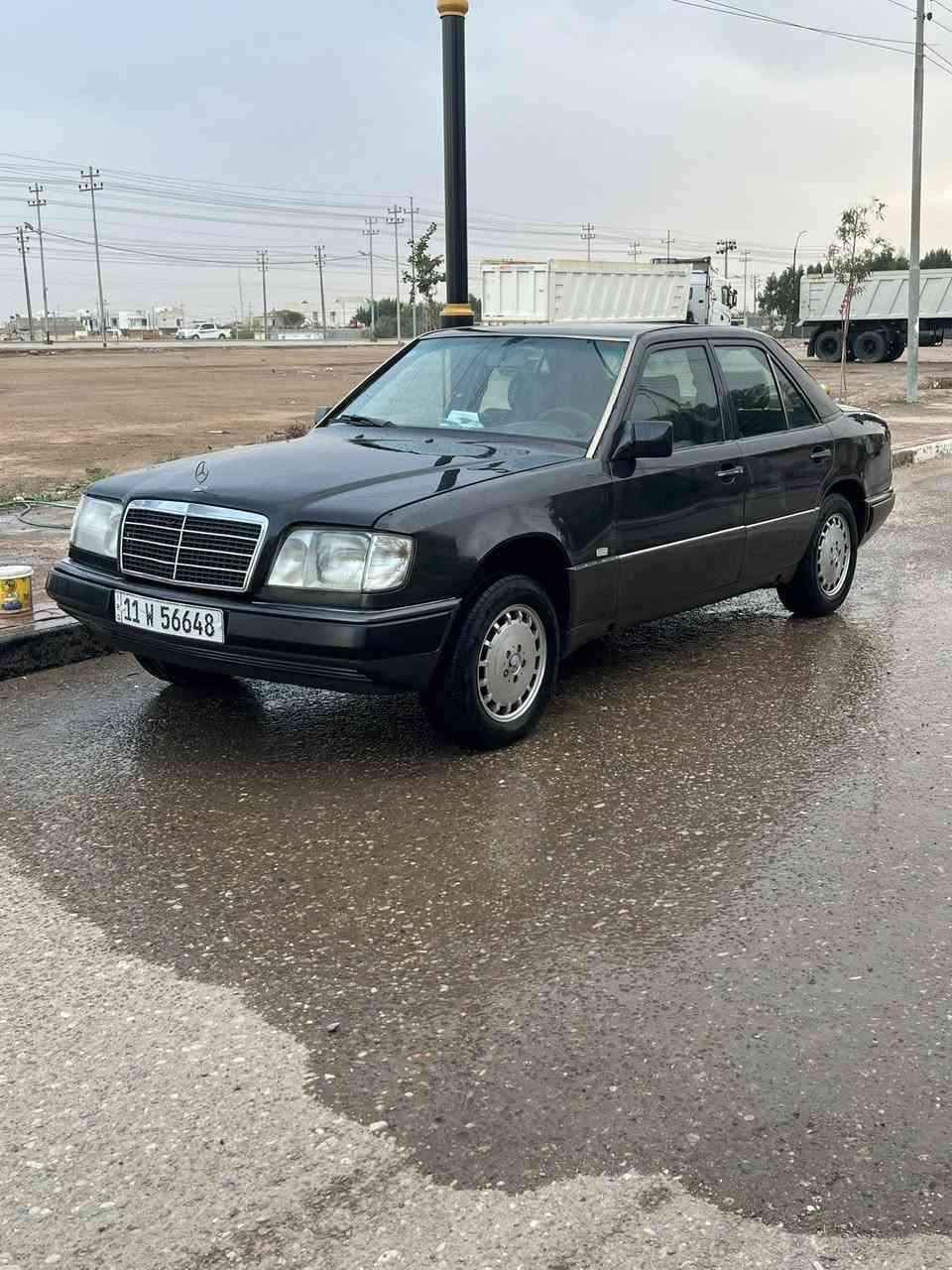 للبيع مرسيدس دب موديل 1990 بسمي رقم بغداد السعر 45 /*********** مكاني بصرة قضاء المدينة

