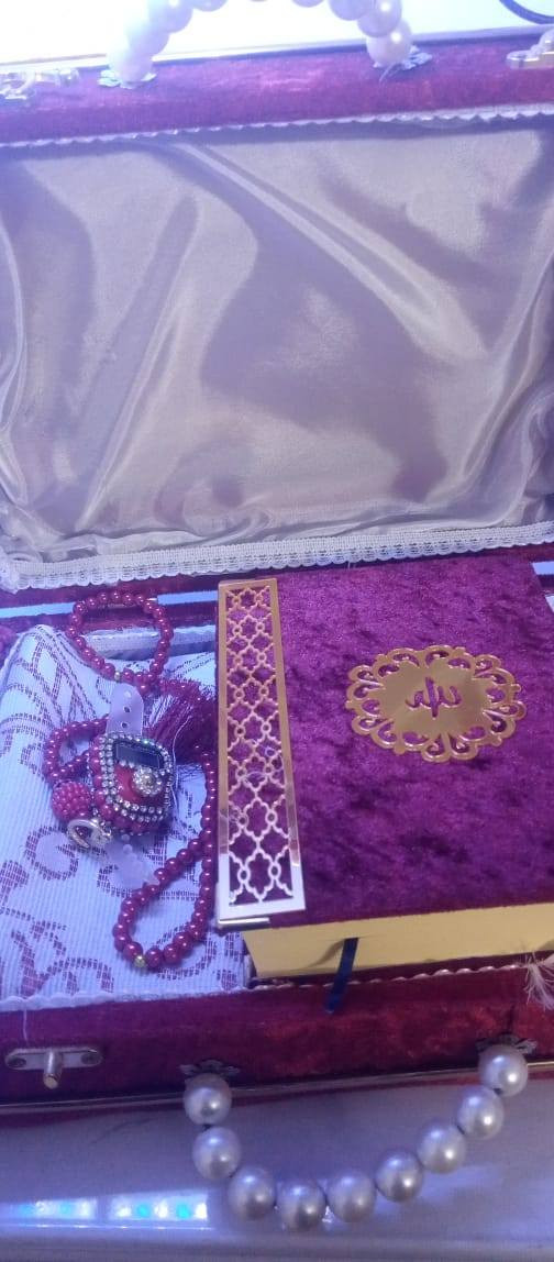 السلام عليكم عندي تصفية بضاعة مخزن ملابس تركي المنشأ وتيبلامات وانواع الهدايا لمن يرغب يتواصل معي وات ساب عينة من البضاعة ماركات عالمية لاتفوتكم
***********
