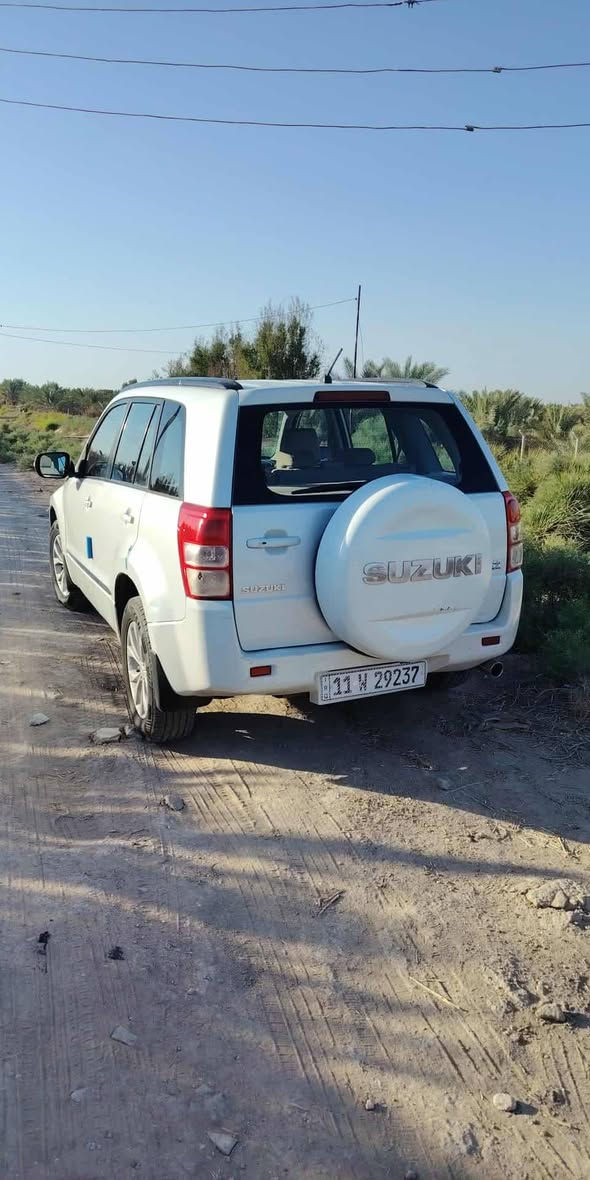 سازوكي فيتارا 2014 باسمي سيارة جاهزة من كلشي سونر مرفق بالصور هزة ورقم دولي جديد سعرها ١١٥ وبيها مجال للطبيين اتصل ع هل رقم ***********
