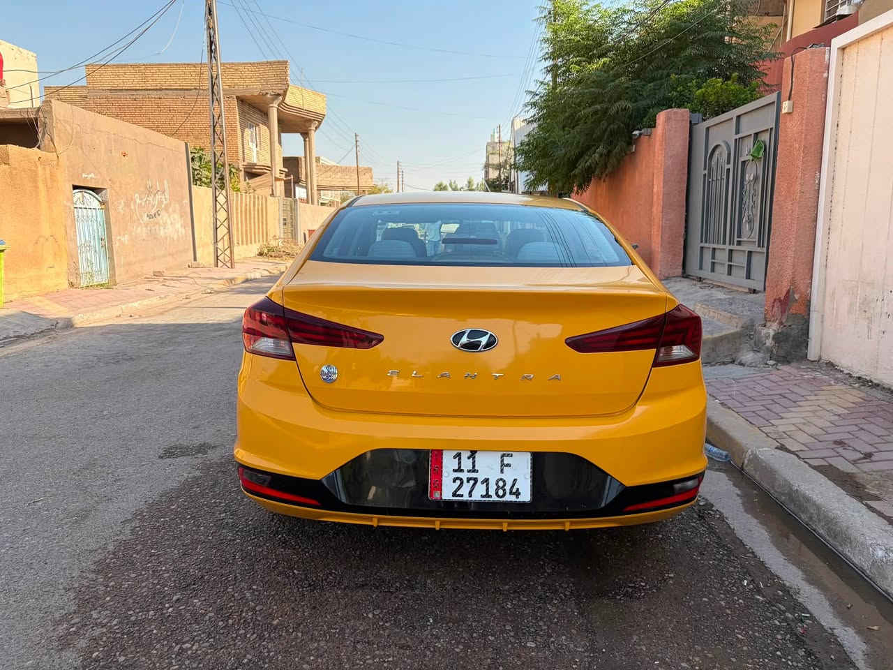 النترا 2020 خليجية الاولى كفالة عامه بيهة طخة بالهلال الخلفي فقط موضح بالصور ماشيه 133 الف قابل للزياده بيهة منظومة غاز السيارة كامله من كلشي 
مكاني بغداد 
للاستفسار ***********

