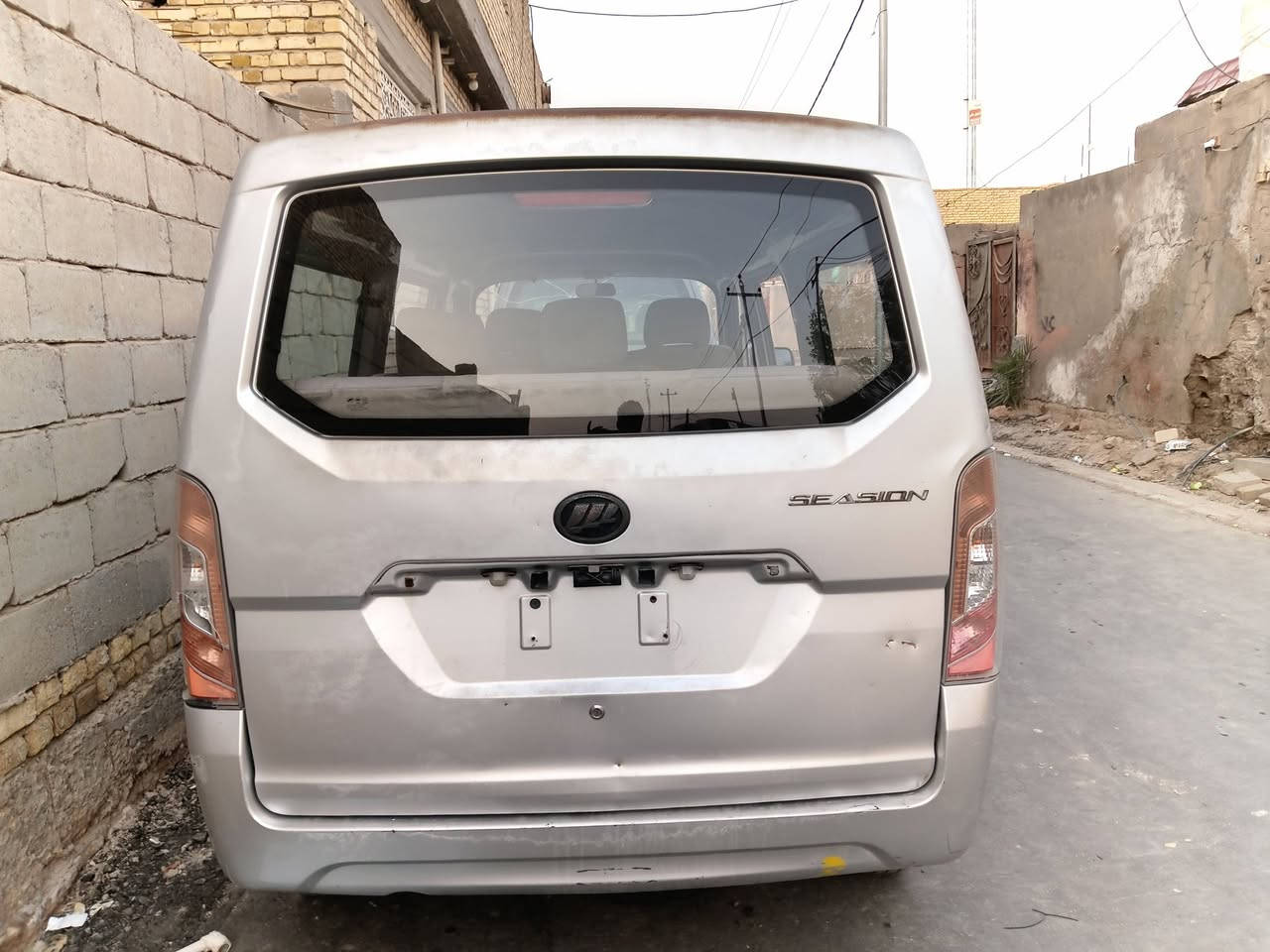 السلام عليكم
للبيع او مراوس
ليفان
((السعر 35 )) 
موديل 2014 
مزايده بغداد
السيارة مكينه وكير شرط لا تبخر ولا تنقص بط
كير عادي
تبريد شغال 
السيارة حداديه كامله
كهربائيات على وضع الشركه
السيارة مكفوله من الحادث ول صبغ
العنوان سماوه
الاستفسار ***********
أو راسلني
