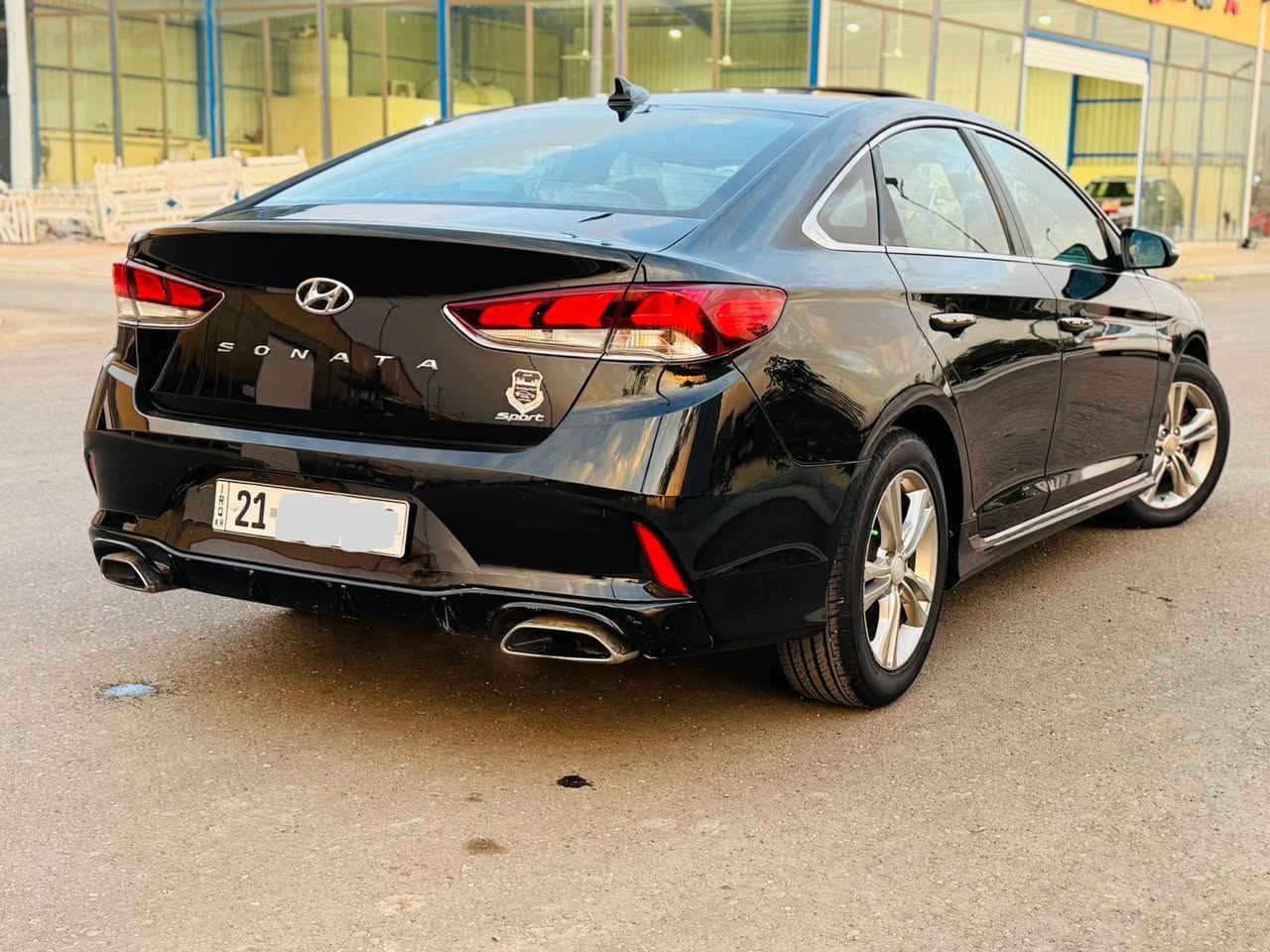 سلام عليكم سوناته موديل 2019 
وارد امريكي حادثه  بنيد وجاملغ فقط  بدون دواخل  والباقي كفاله 
ماشيه 50الف فقط
فووووول 1/1 
سبورت
كشنات تتفه وتبريد
فتحت سقف
كيجات رياضي
بصمه
كشنات جلد
شفتات ستيرن
فول تحكم ستيرن
شاشا جبيره
محرك2400 
فول حساس
بكليت لد 
سياره فول لفول1/1
سياره جديده كلش 
كير ومكينه خير من لله جاهزات
صدر جديد 
‏تخم تاير جديد
كهربيات جاهزه 
رقم سليمانيه الجديد بسمي 
سياره جاهزا  من كلشي 
وبل عافيه  على لياخذه 
مكاني بغداد 
رقم الهاتف ***********
‏ملاحظة ما ممتواجد على النت
