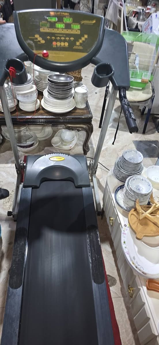 كرين فروتن كلوبليت لناف مالي محل جاسم جراني معروف ملتاي سري دف قاعد جوان بنزيخنا ن ***********
